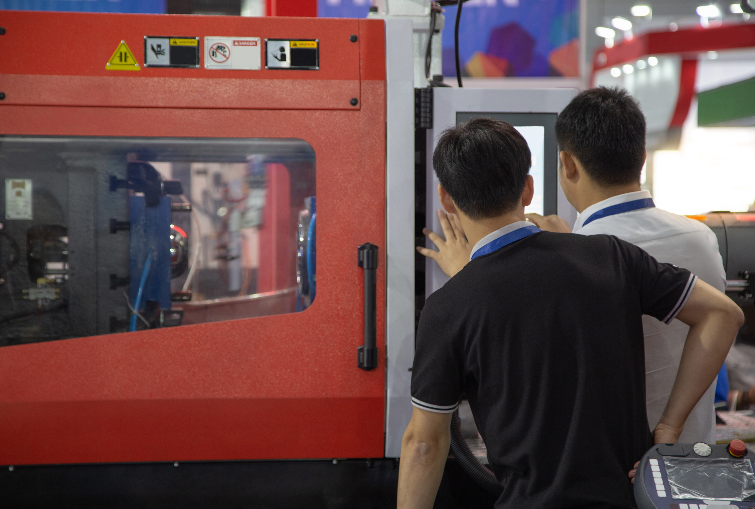 Image of PIM machine that can do high & low volume parts