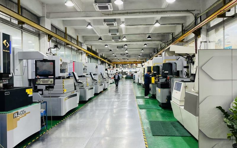 Image of factory that can do rapid mold tooling for plastic injection molding